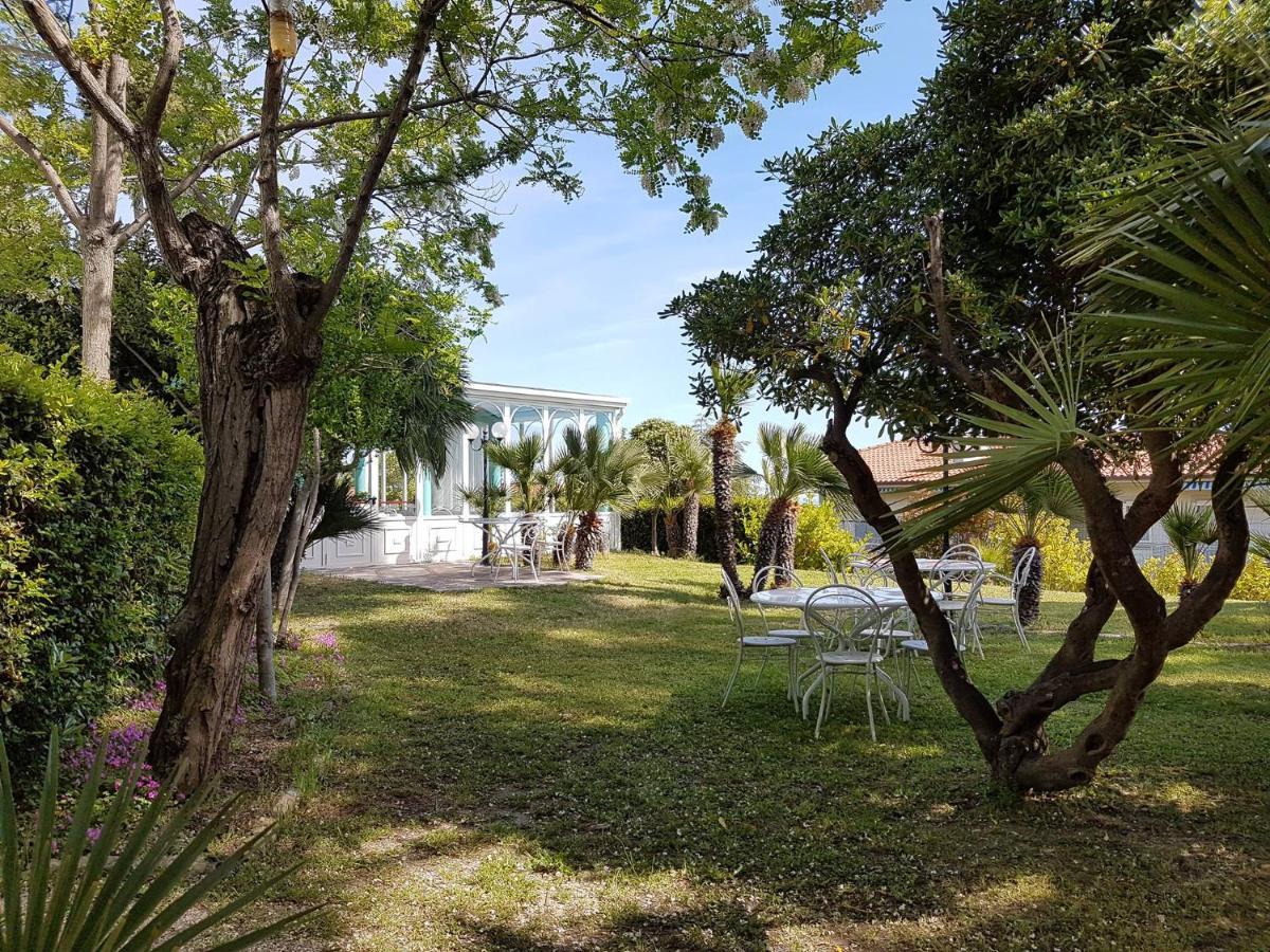 Villa Arlini Pineto Ngoại thất bức ảnh